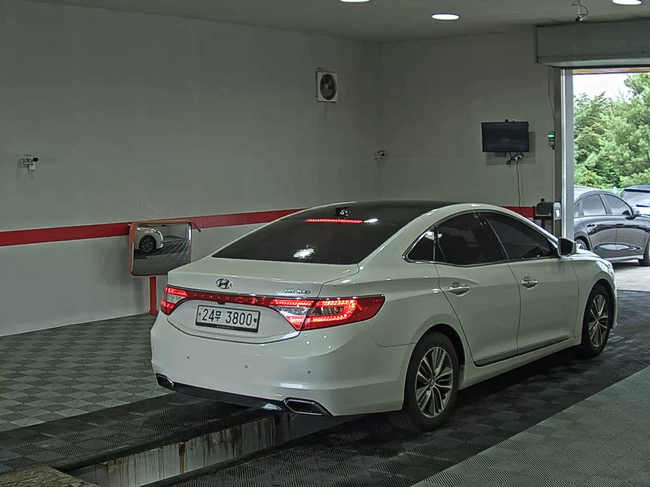 2015 - hyundai grandeur