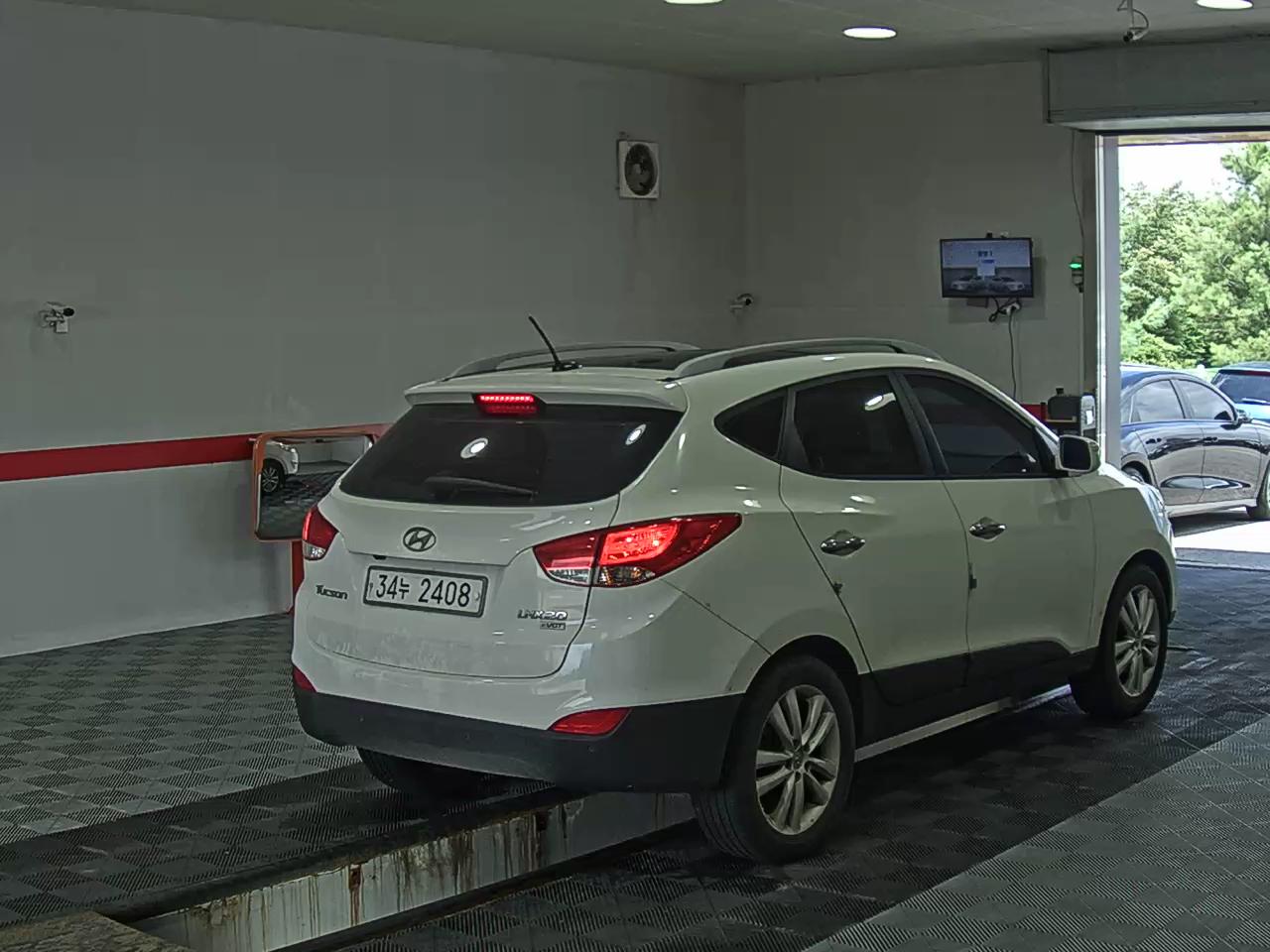 2012 - hyundai tucson