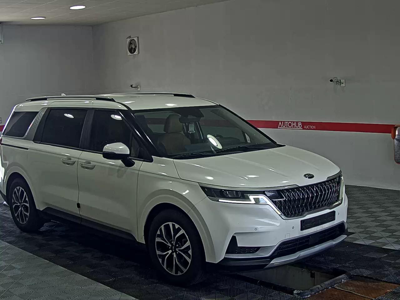 2021 - kia carnival