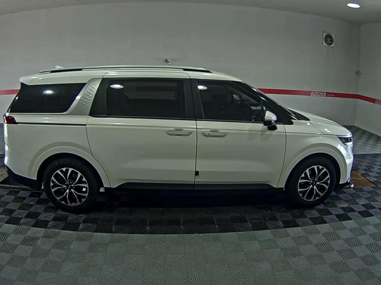 2021 - kia carnival