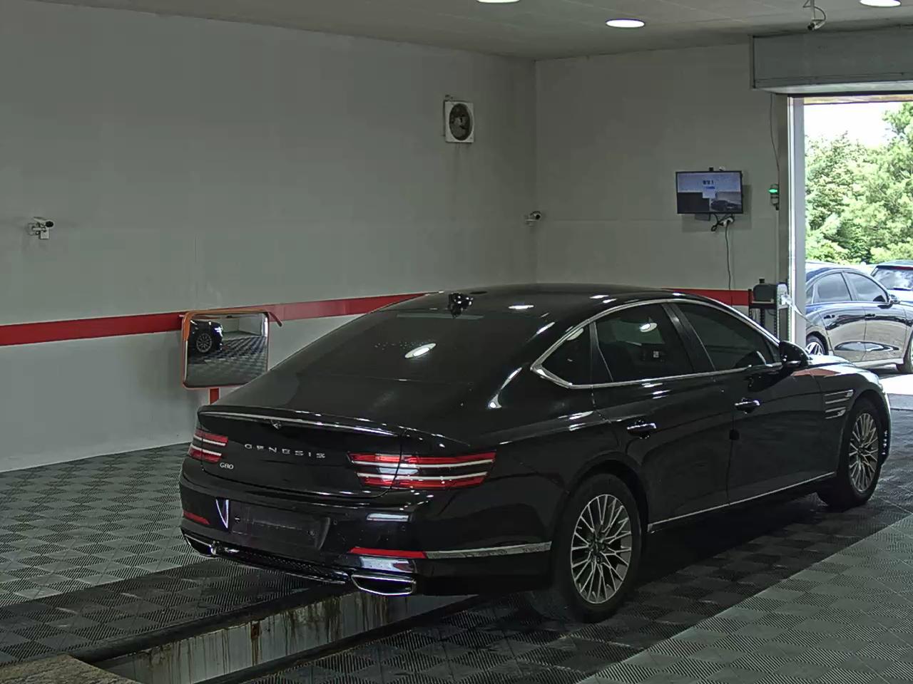 2021 - genesis g80