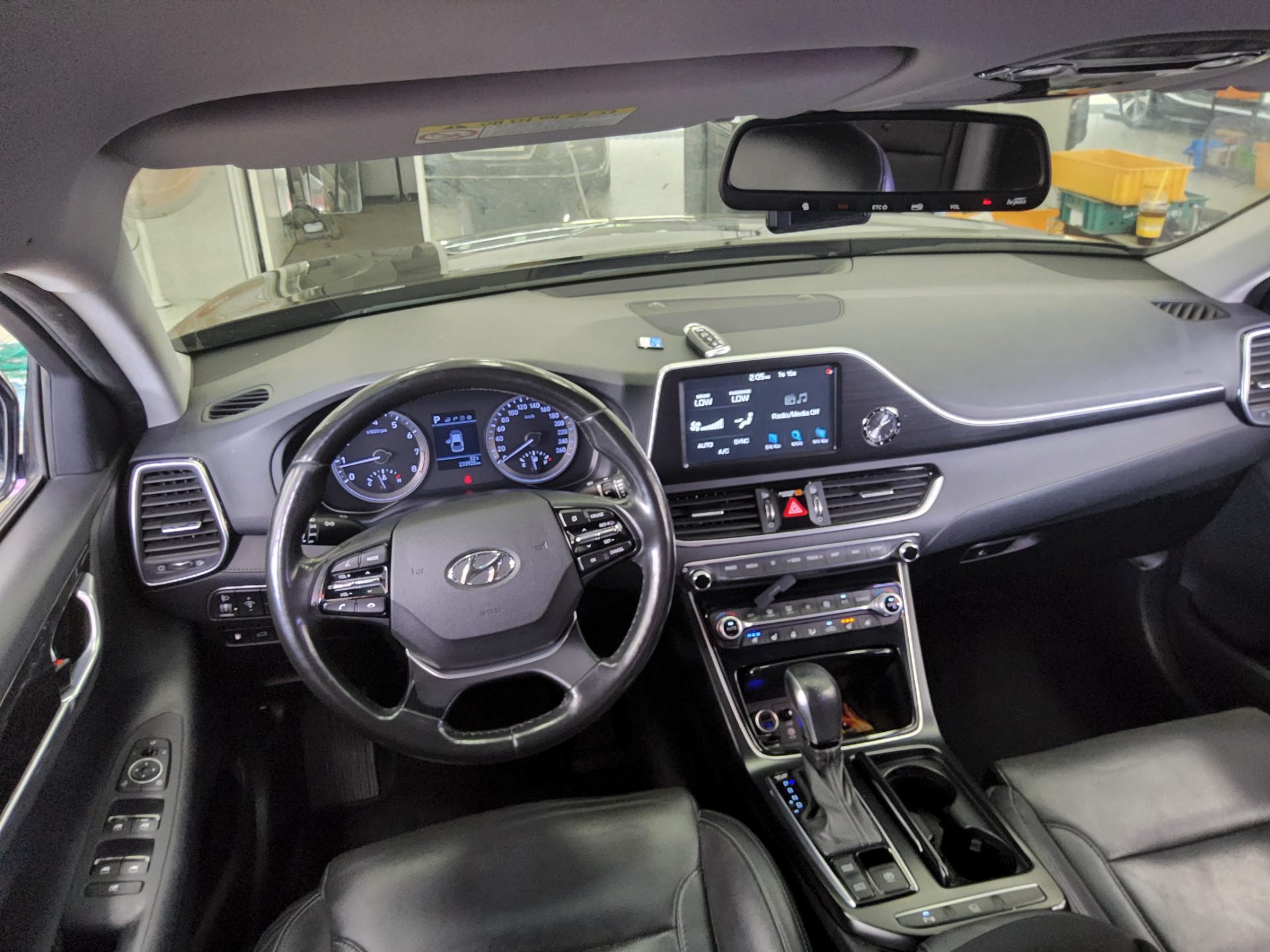 2018 - hyundai grandeur