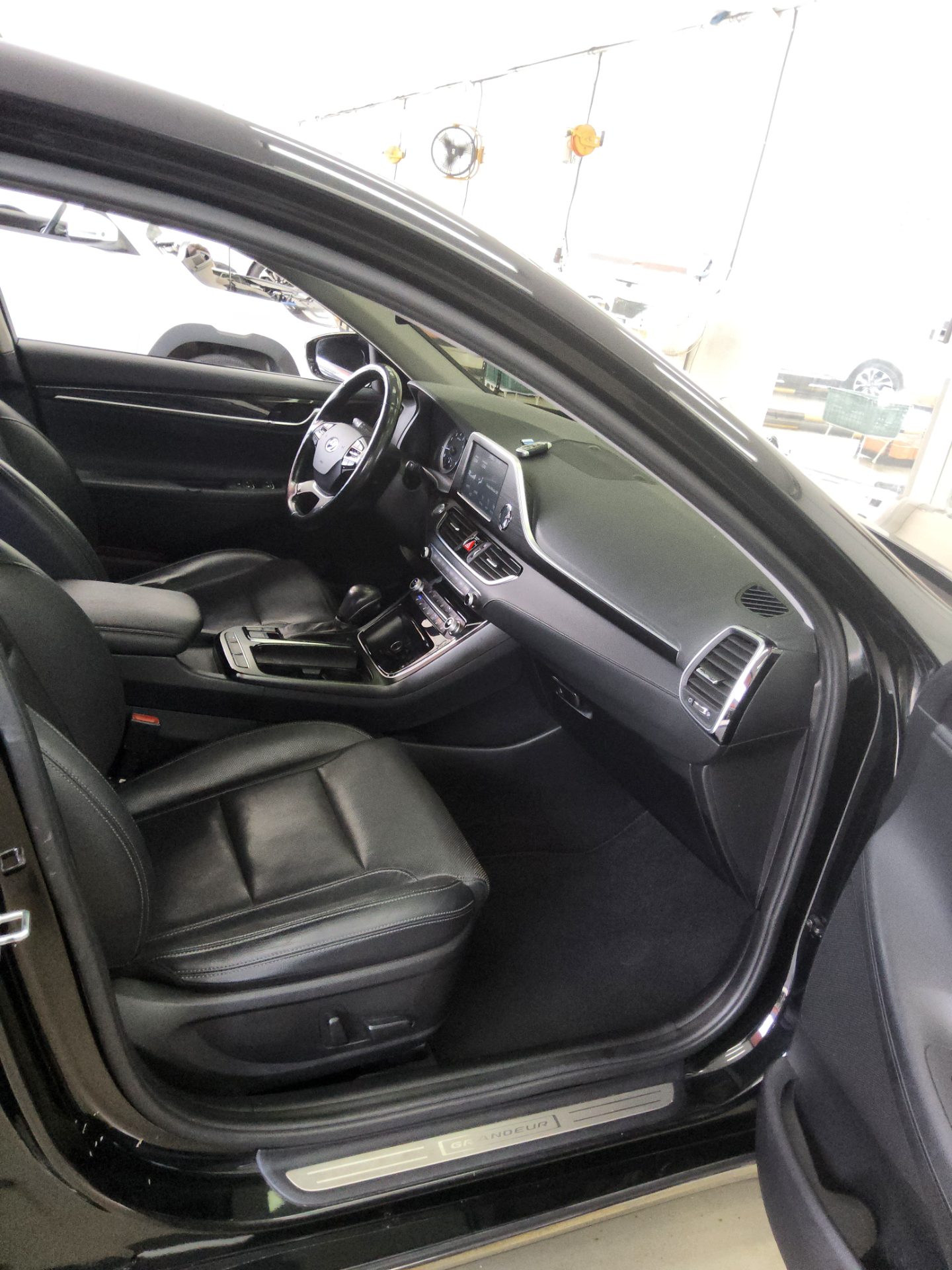 2018 - hyundai grandeur