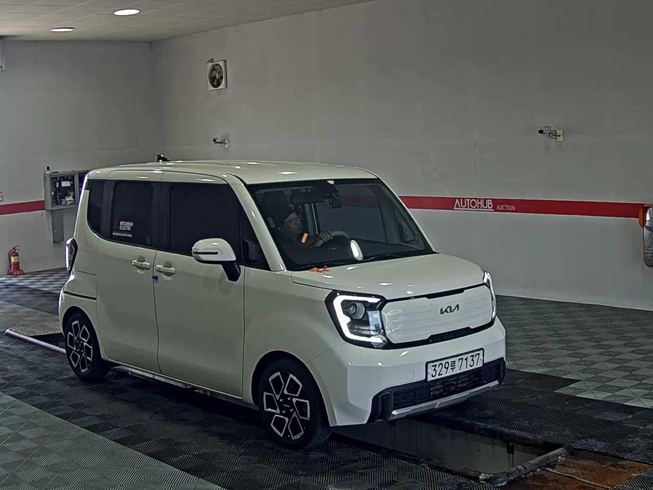 2023 - kia ray