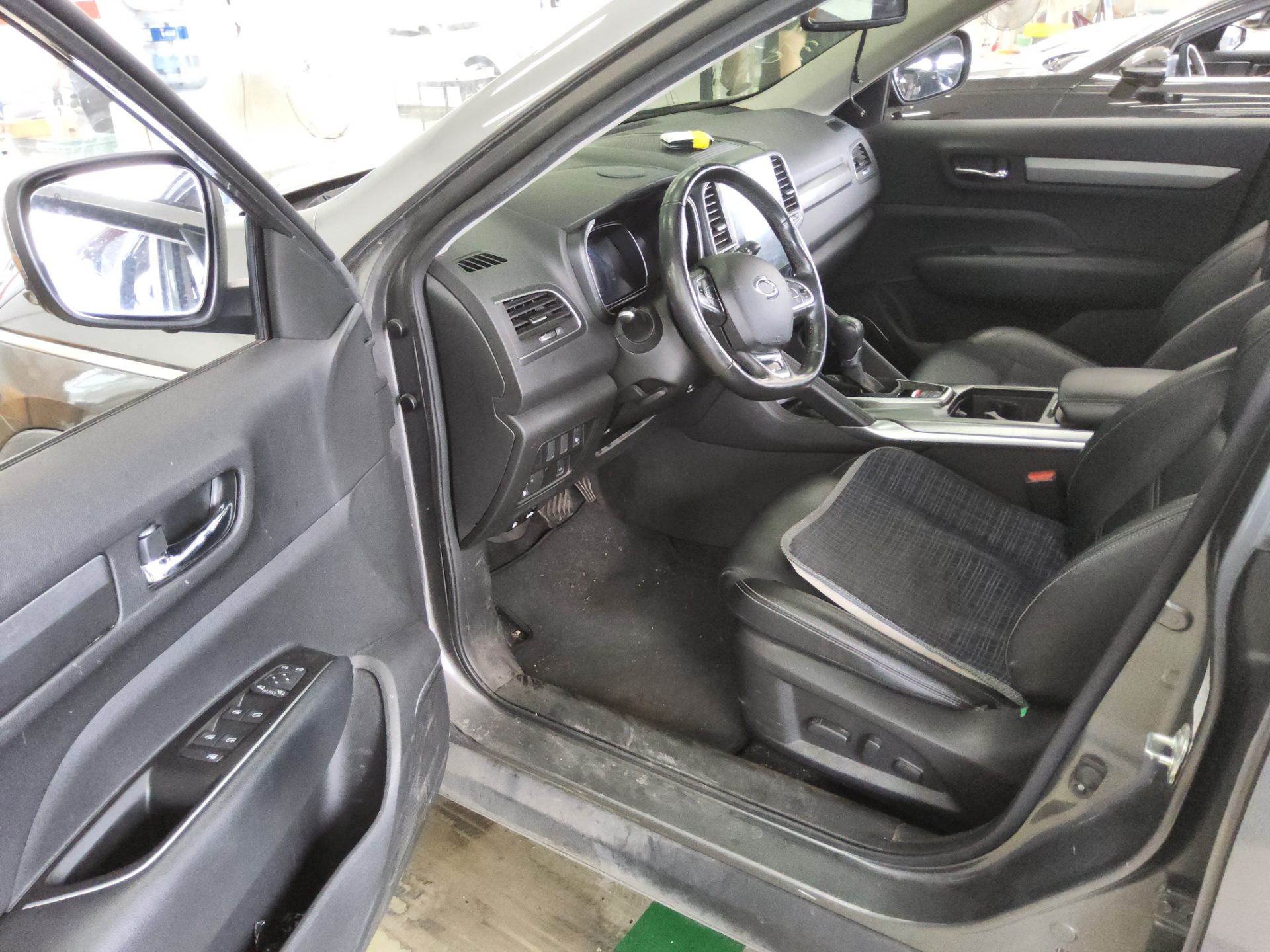 2021 - renault qm6