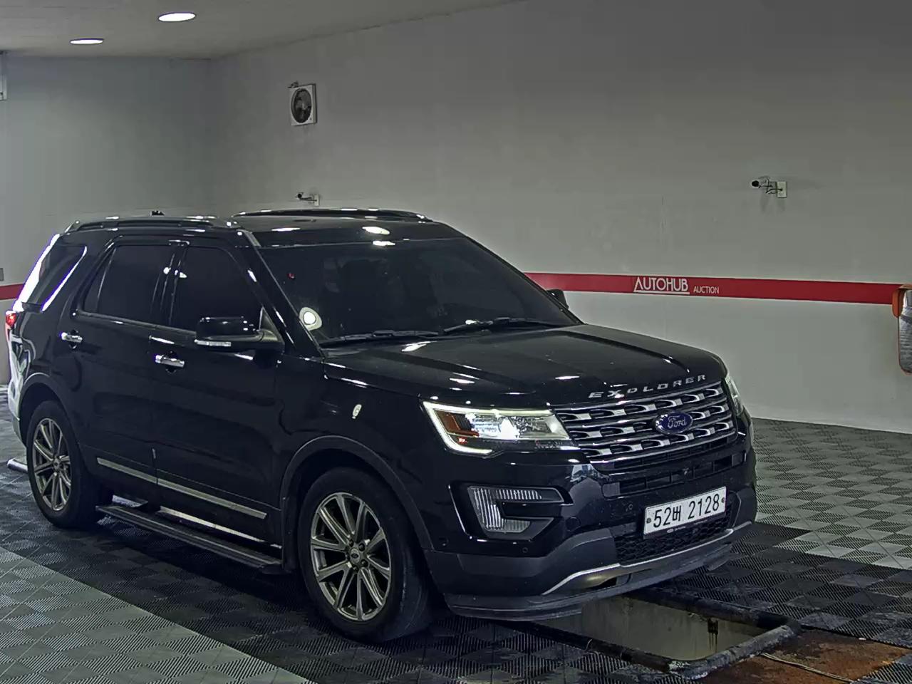 2017 - ford explorer