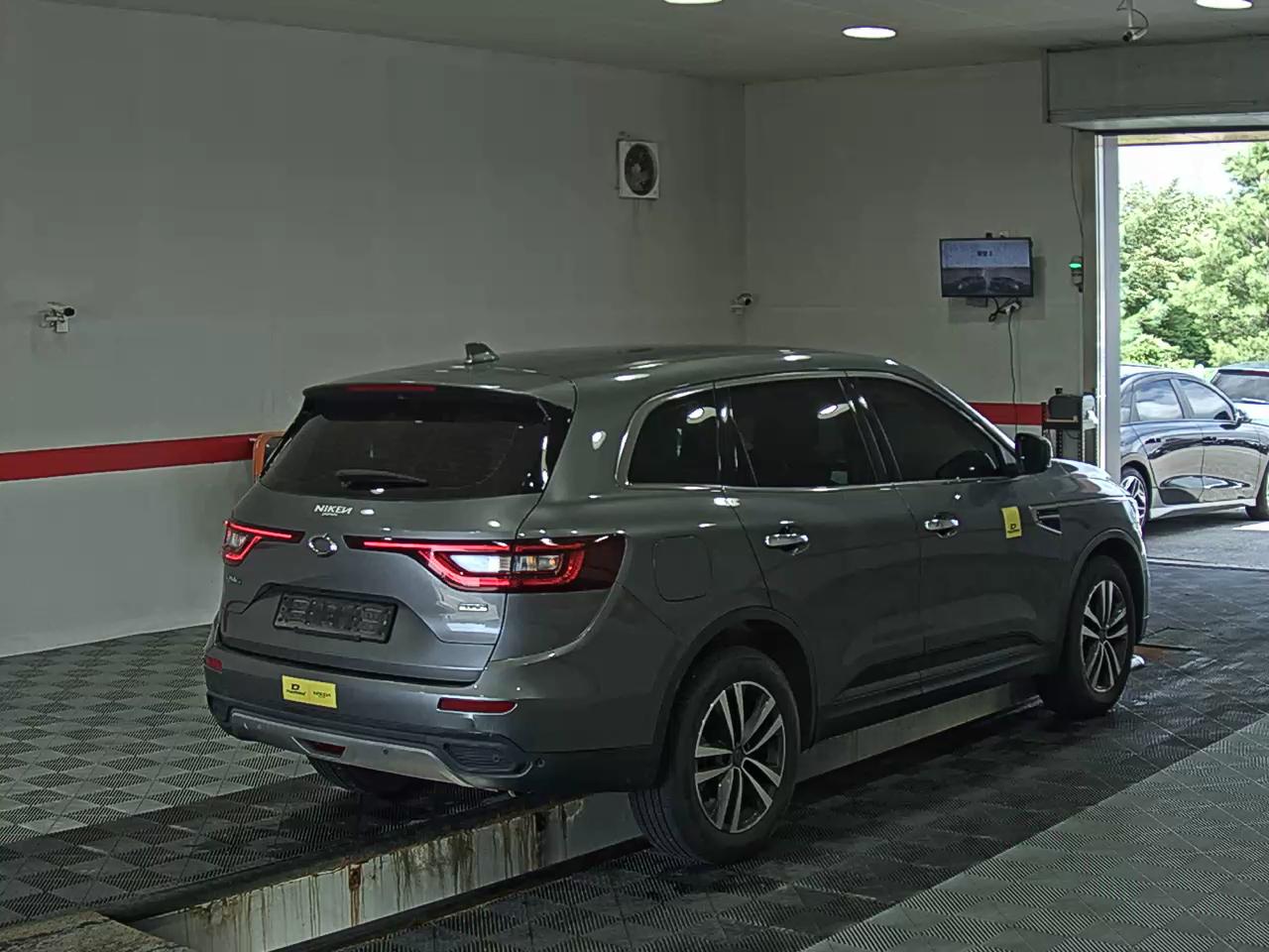 2021 - renault qm6