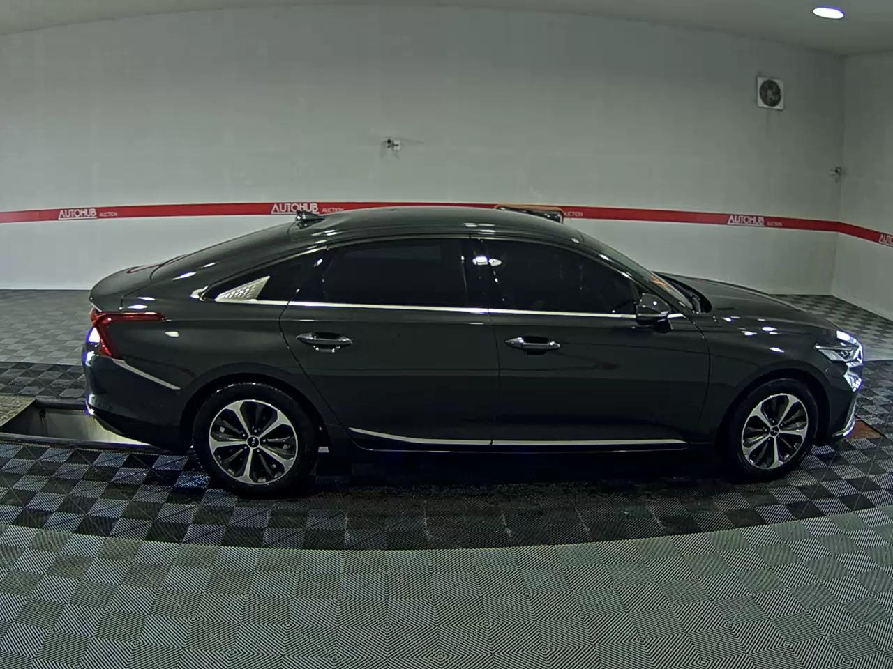 2023 - kia k8