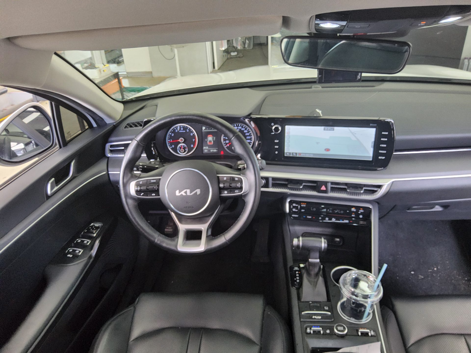 2022 - kia k5