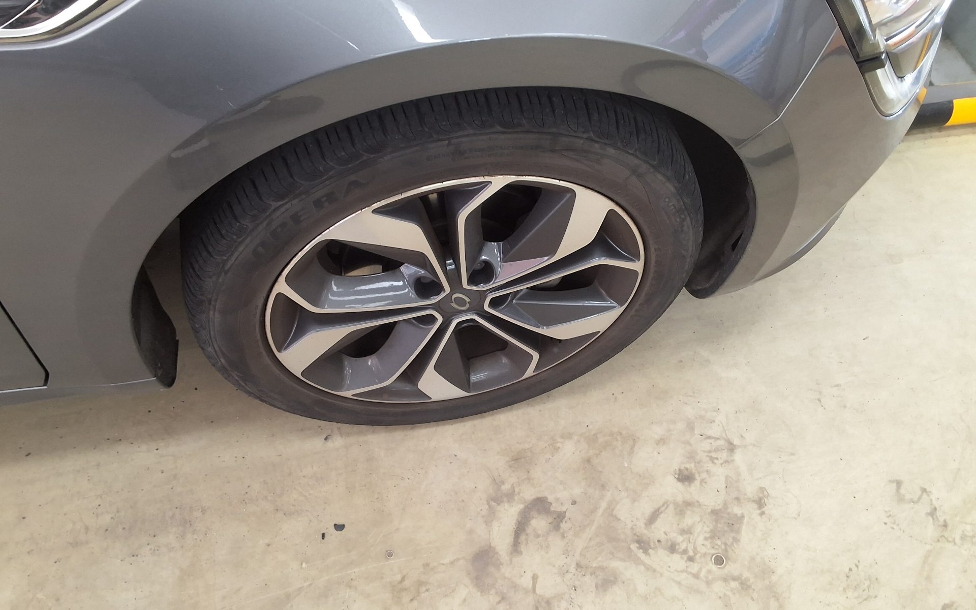 2019 - renault sm6