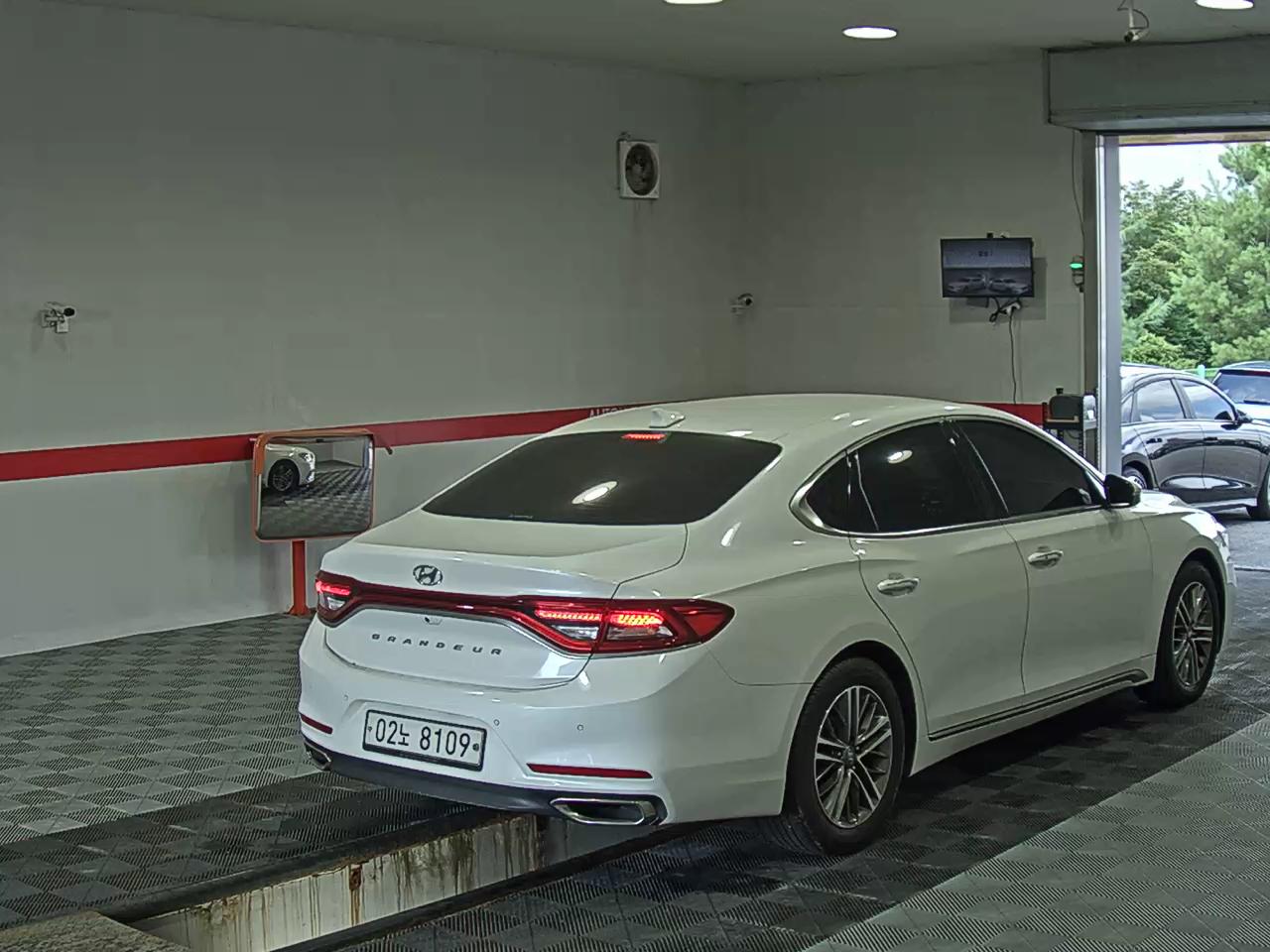 2019 - hyundai grandeur