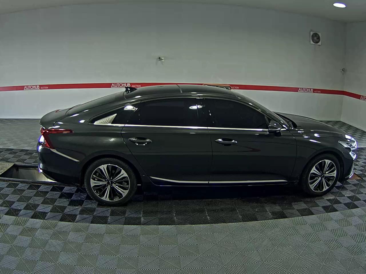 2023 - kia k8