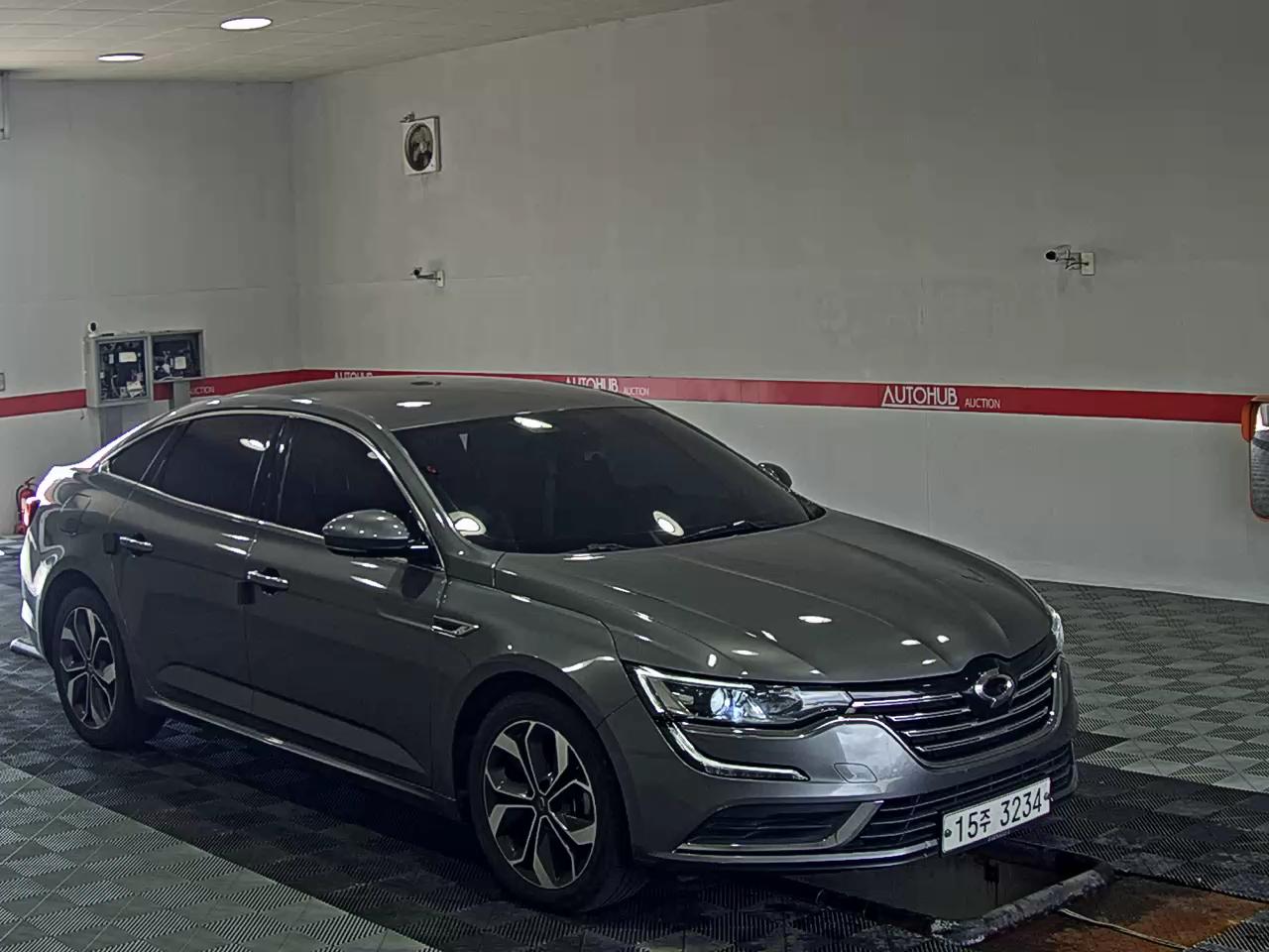 2019 - renault sm6