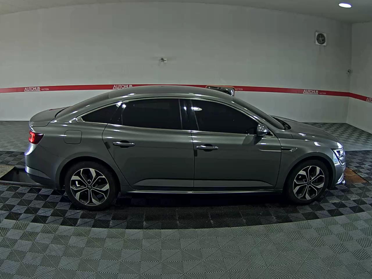 2019 - renault sm6