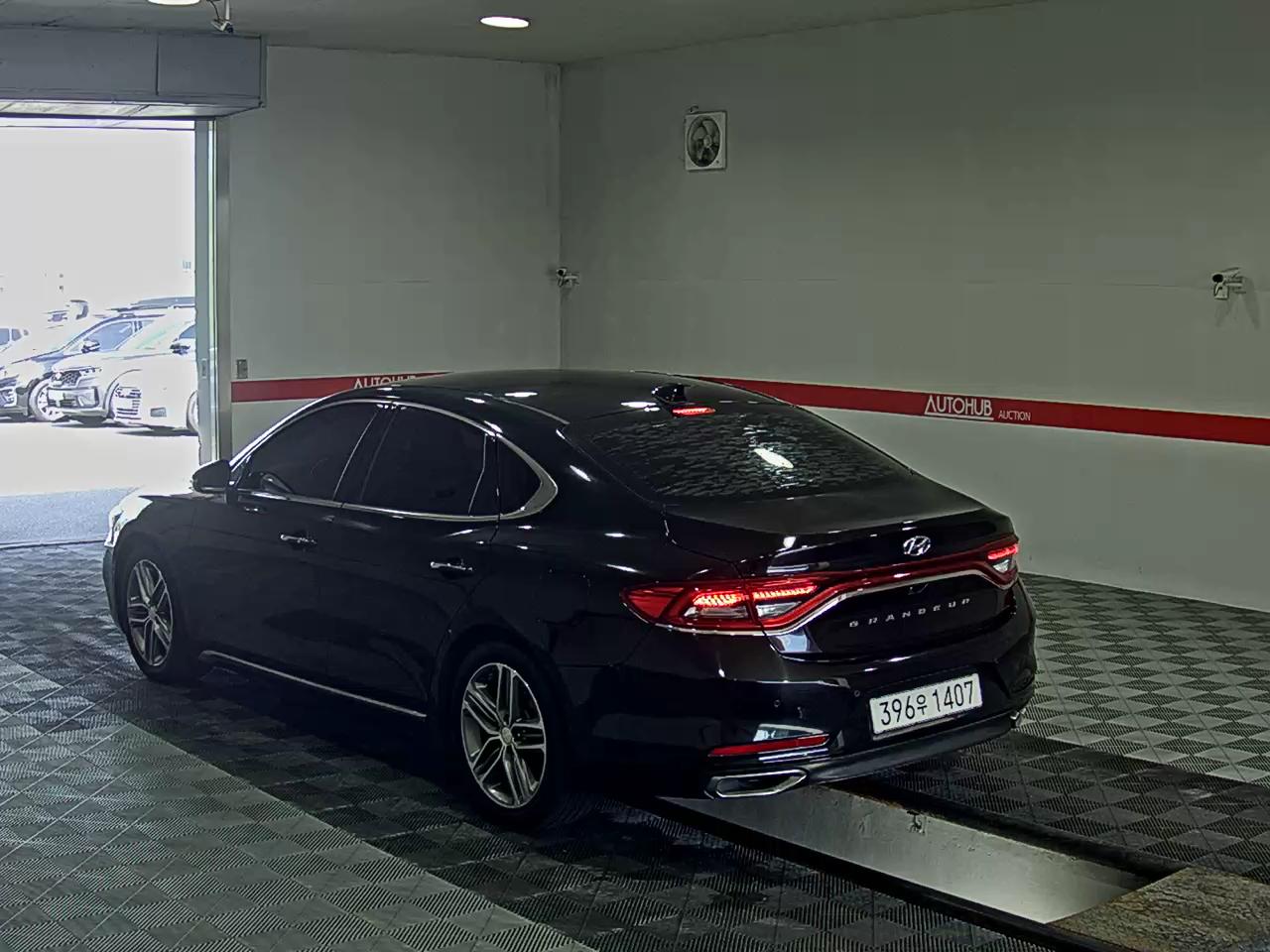 2018 - hyundai grandeur