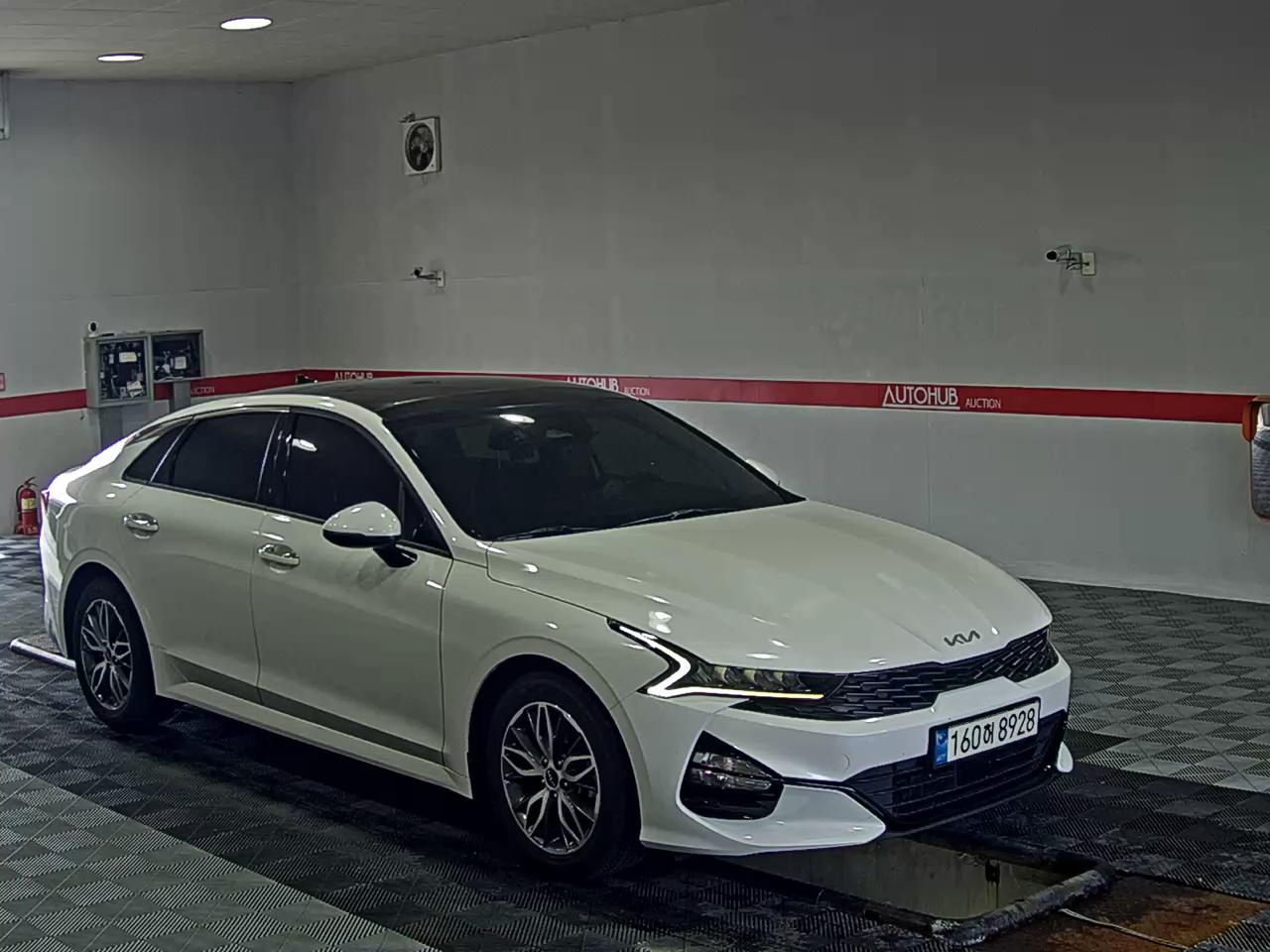 2022 - kia k5