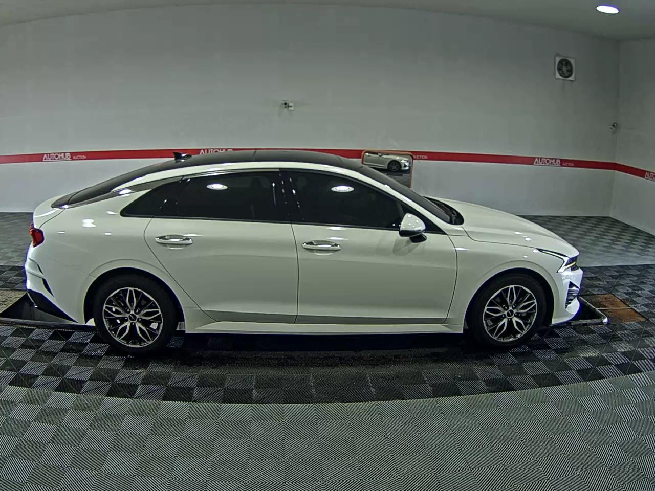 2022 - kia k5