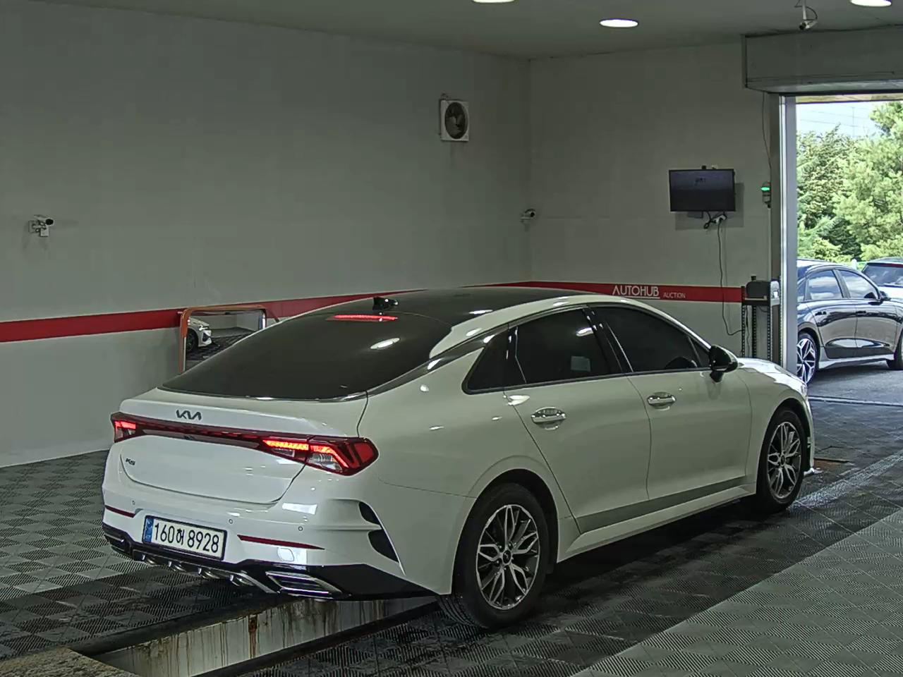 2022 - kia k5