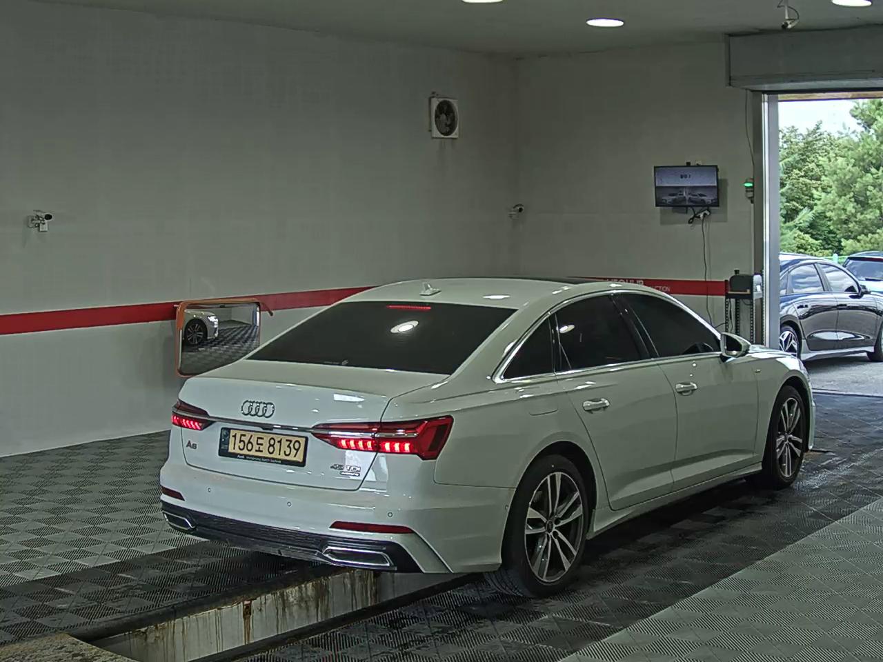 2021 - audi a6