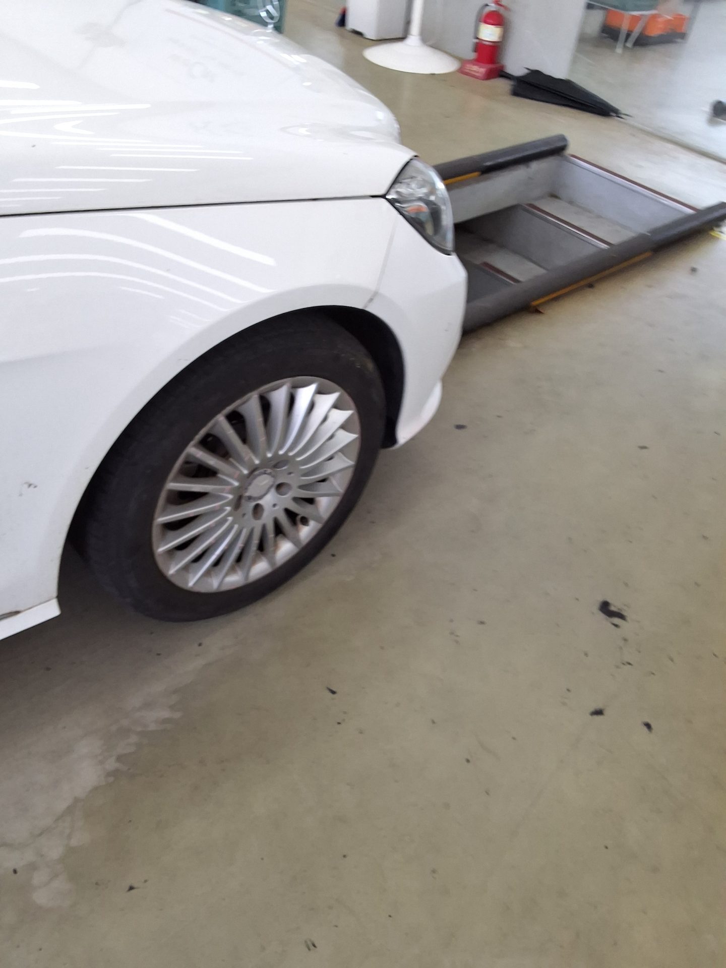 2014 - mercedes-benz e200
