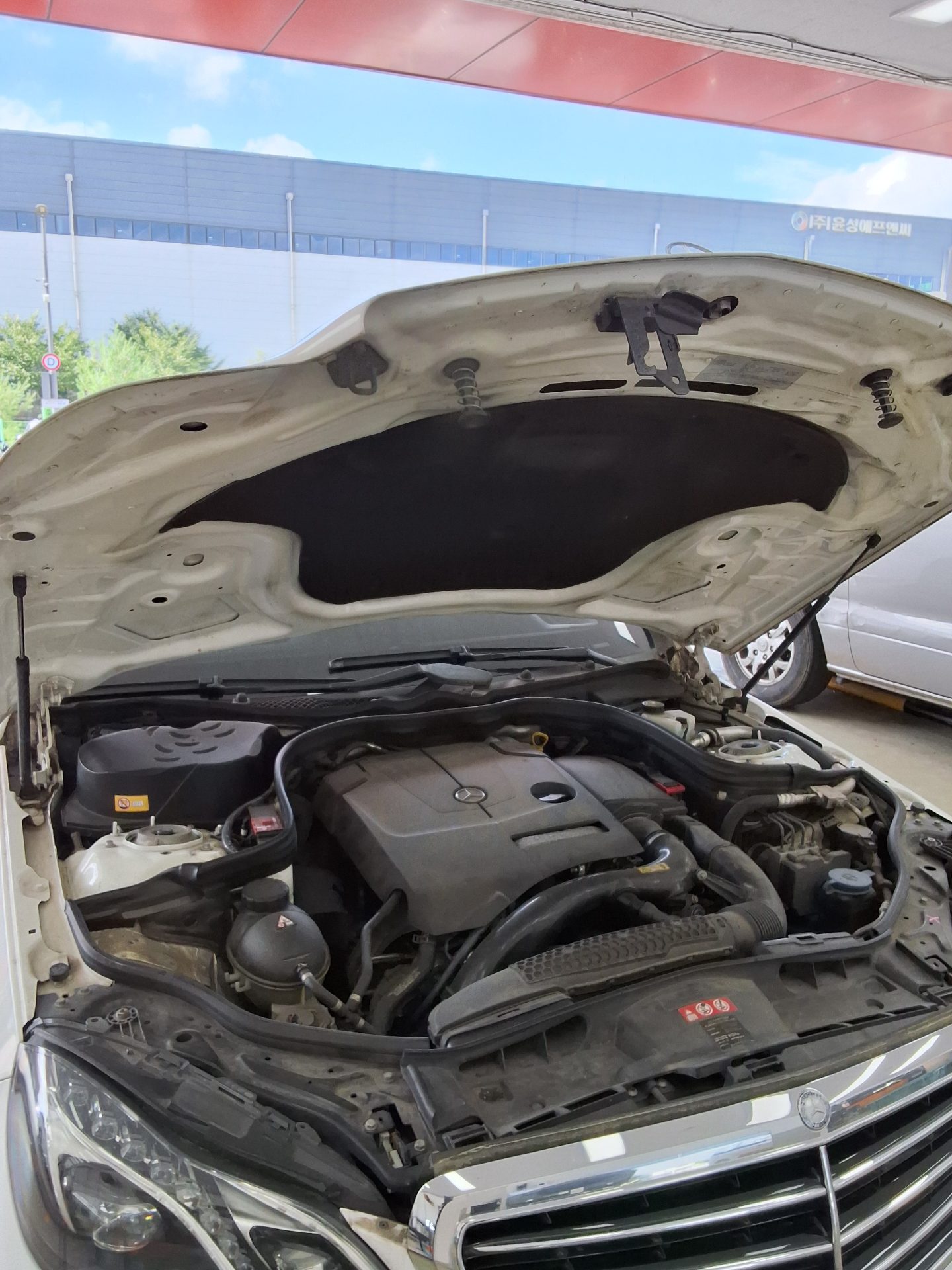 2014 - mercedes-benz e200