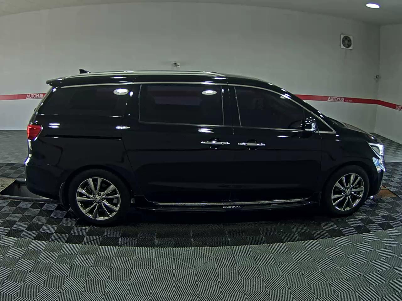 2019 - kia carnival