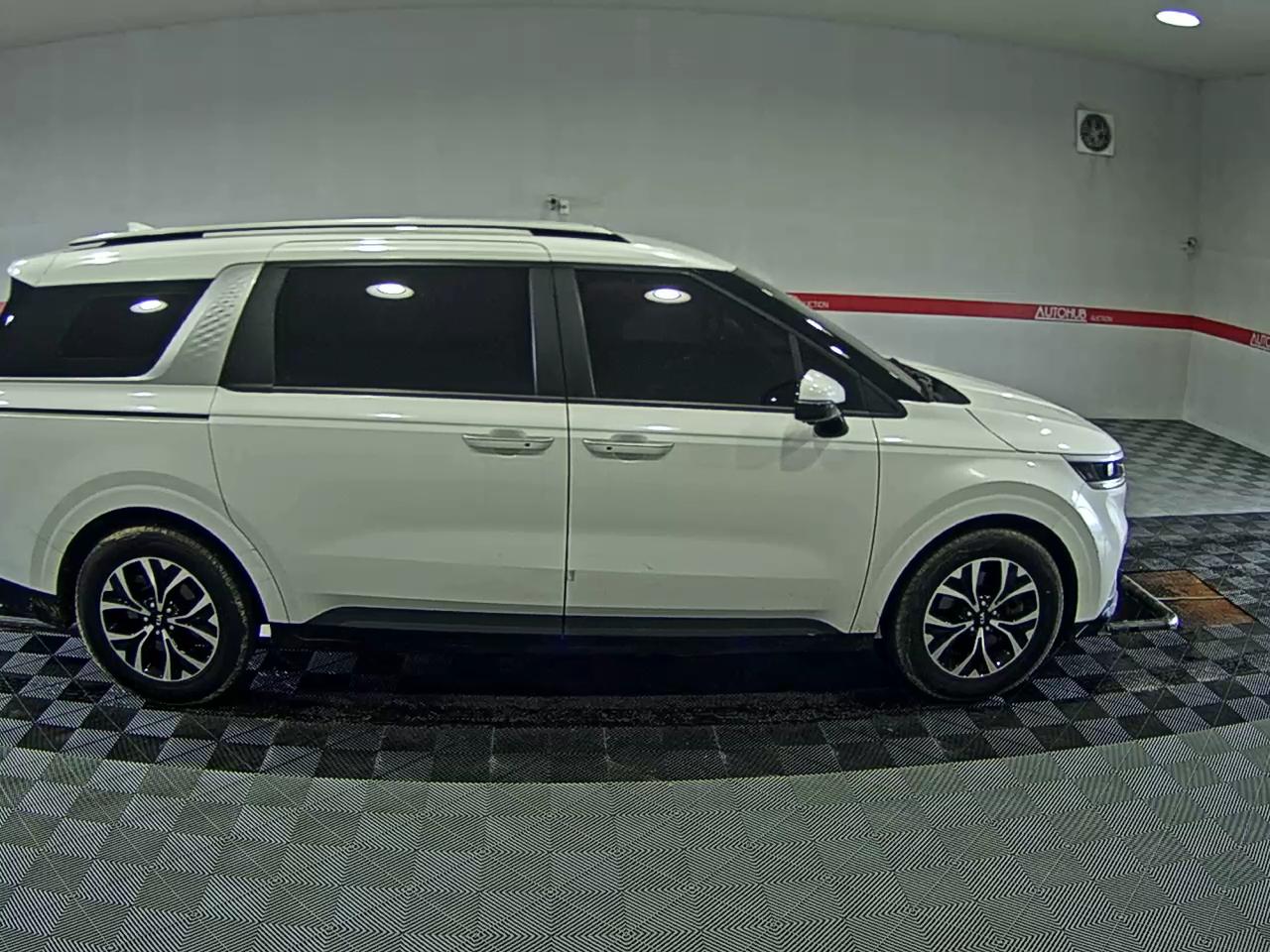 2021 - kia carnival