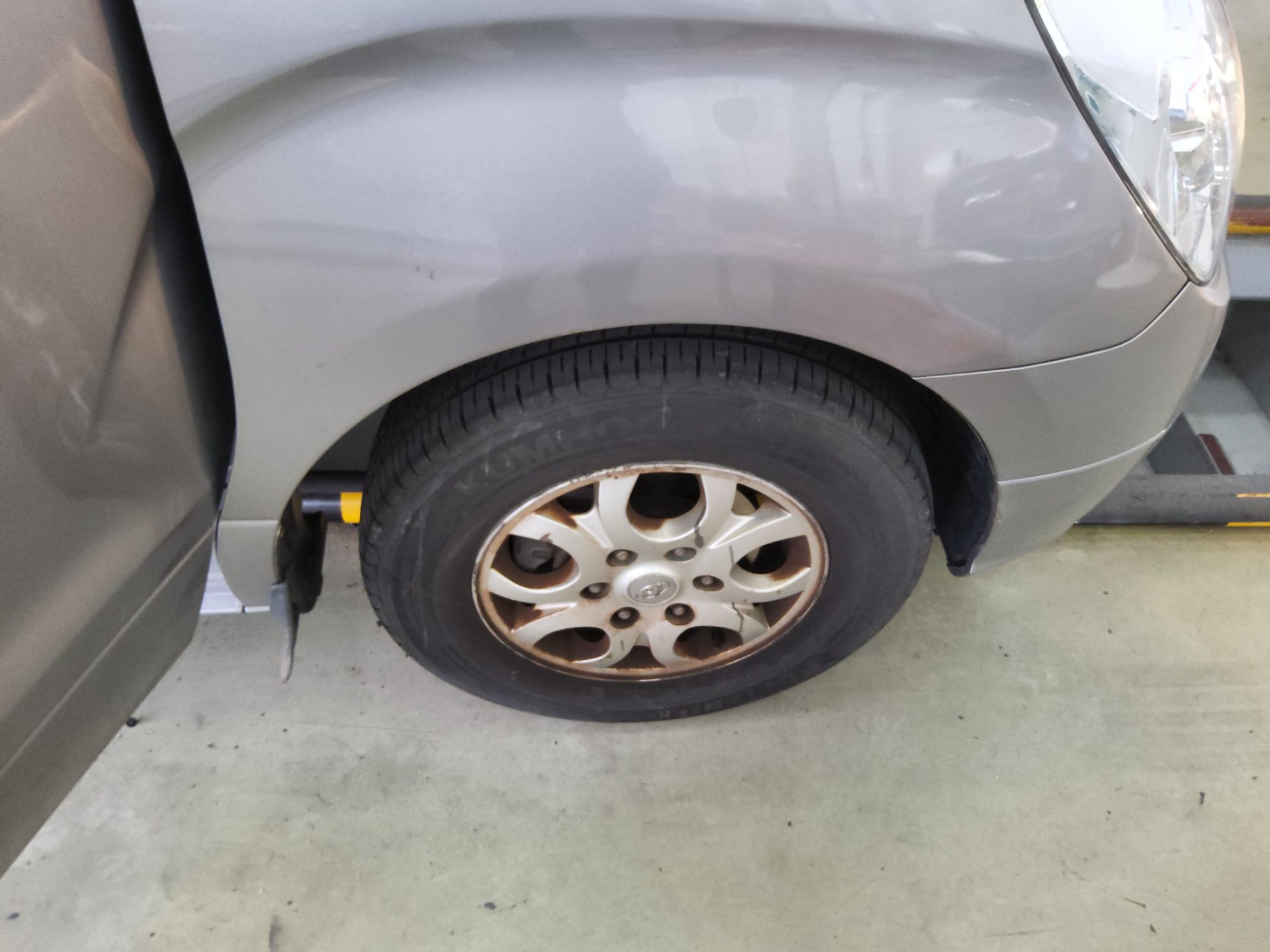 2011 - hyundai grand starex