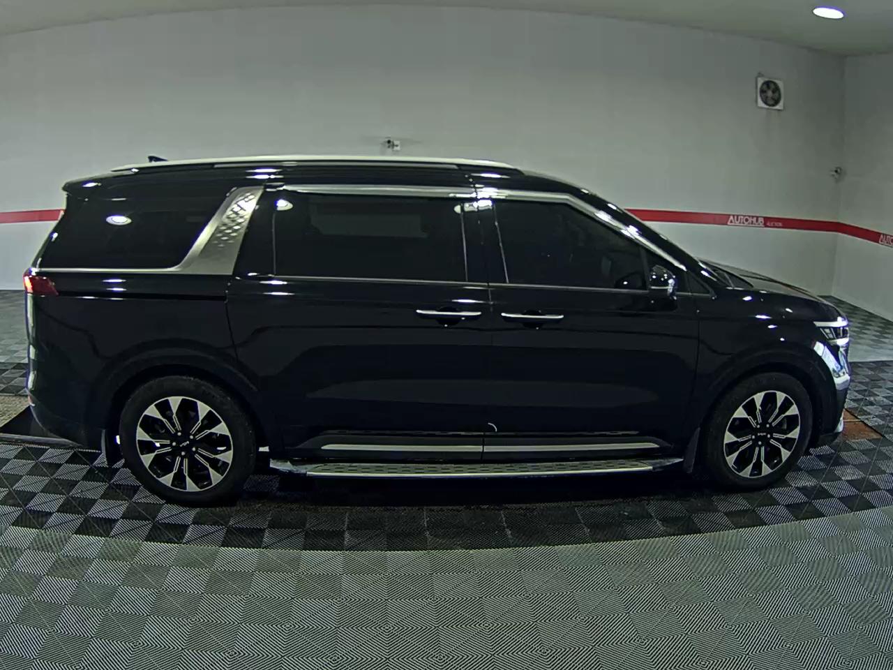 2022 - kia carnival