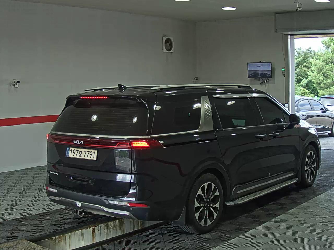 2022 - kia carnival