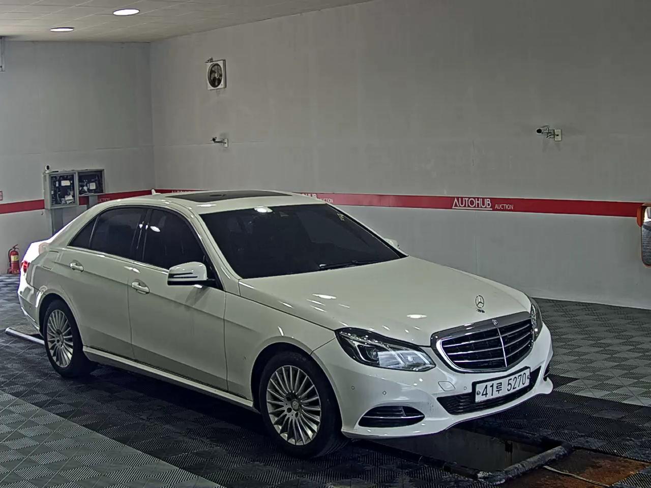 2014 - mercedes-benz e200