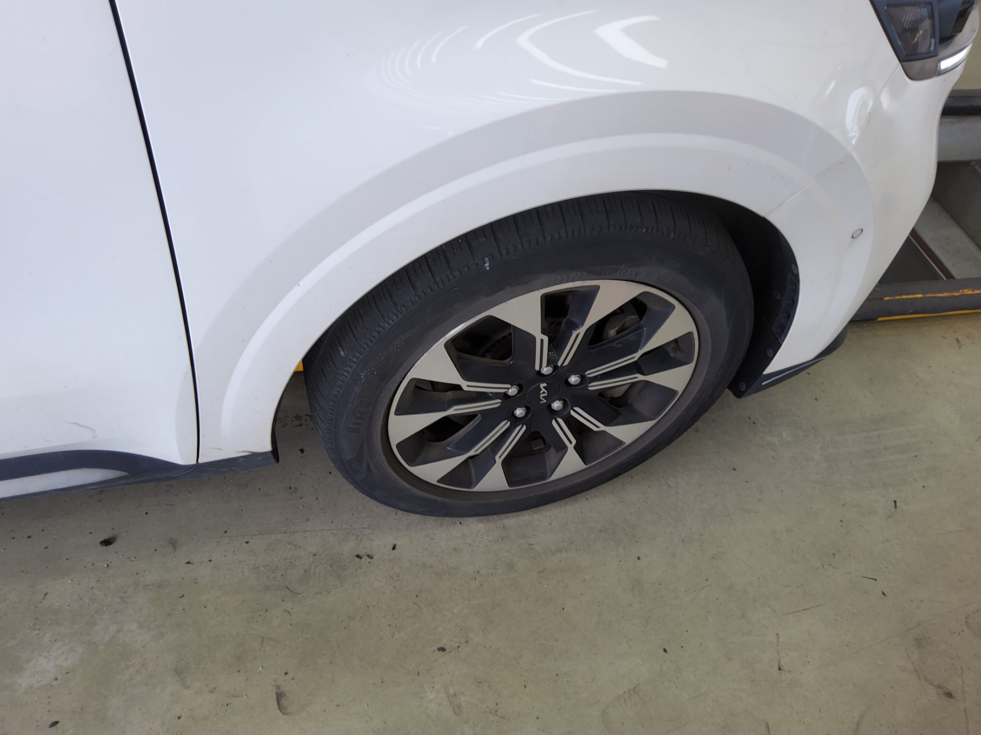 2023 - kia carnival