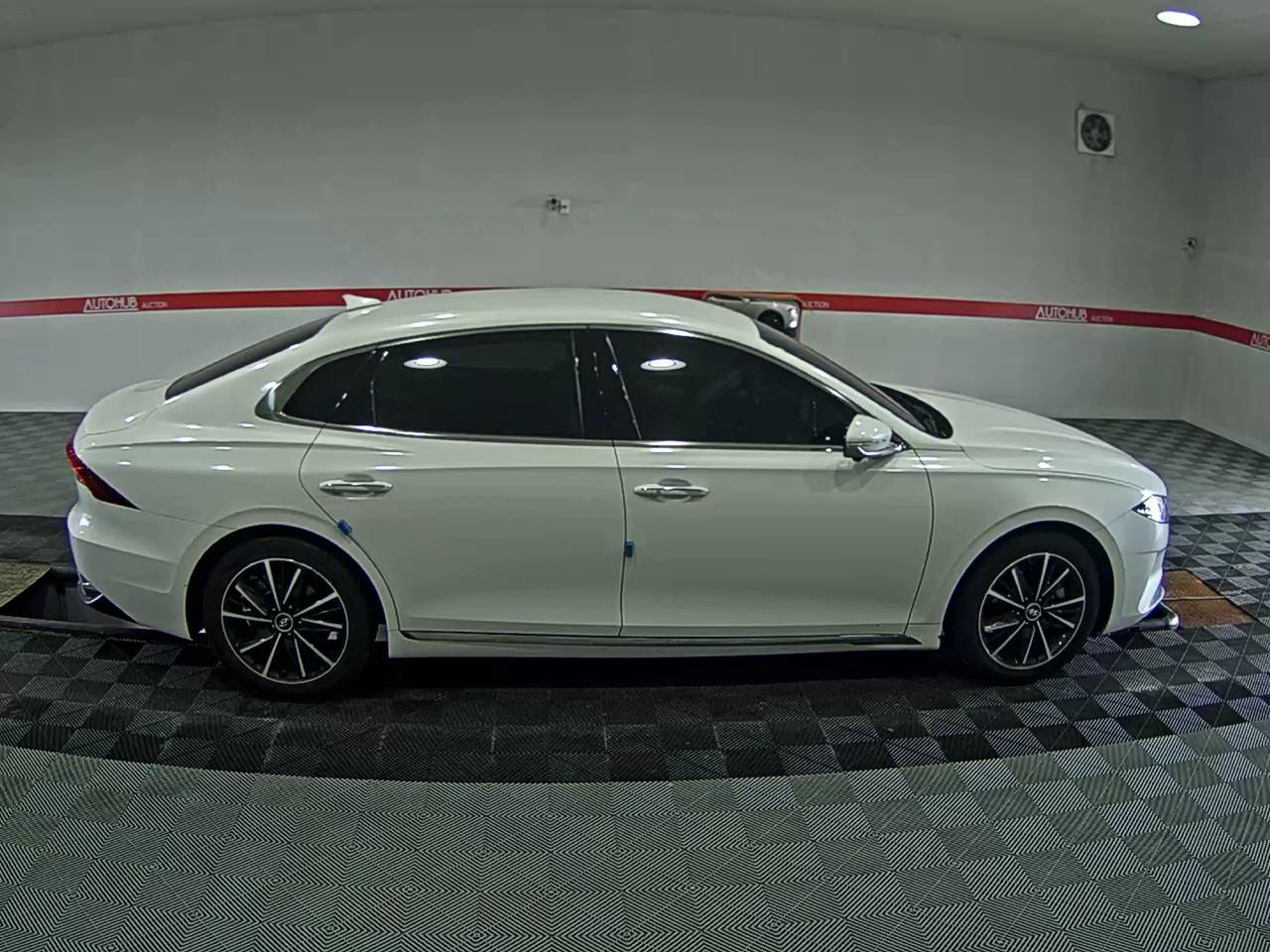 2022 - hyundai grandeur