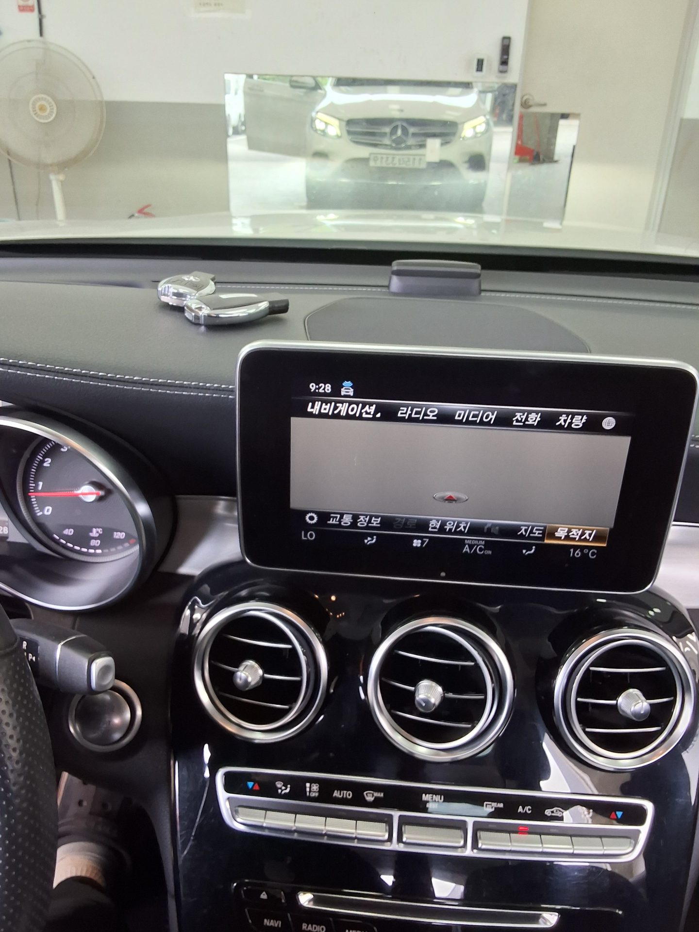 2019 - mercedes-benz glc 300