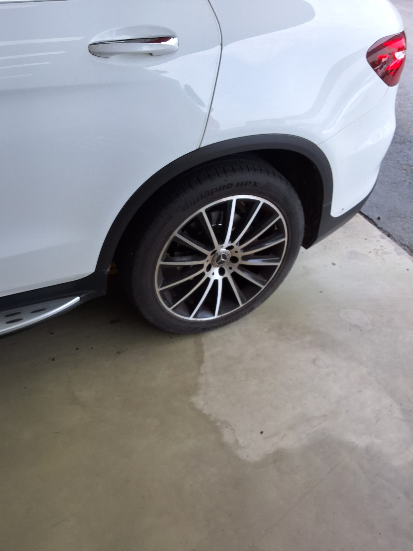 2019 - mercedes-benz glc 300