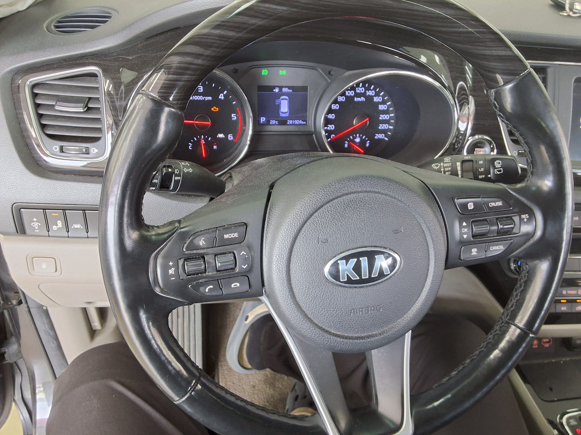 2019 - kia carnival