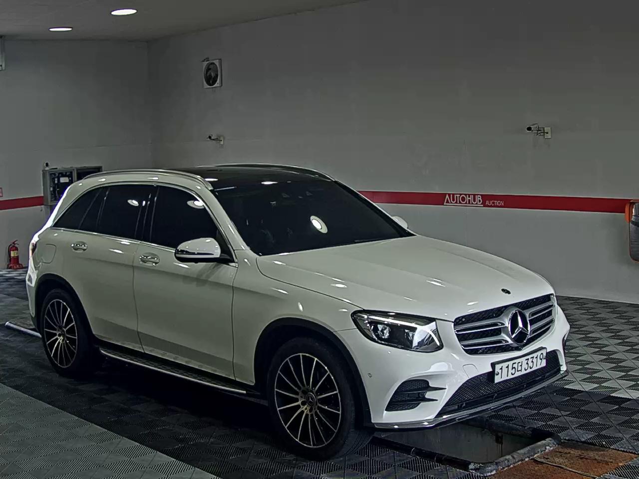 2019 - mercedes-benz glc 300