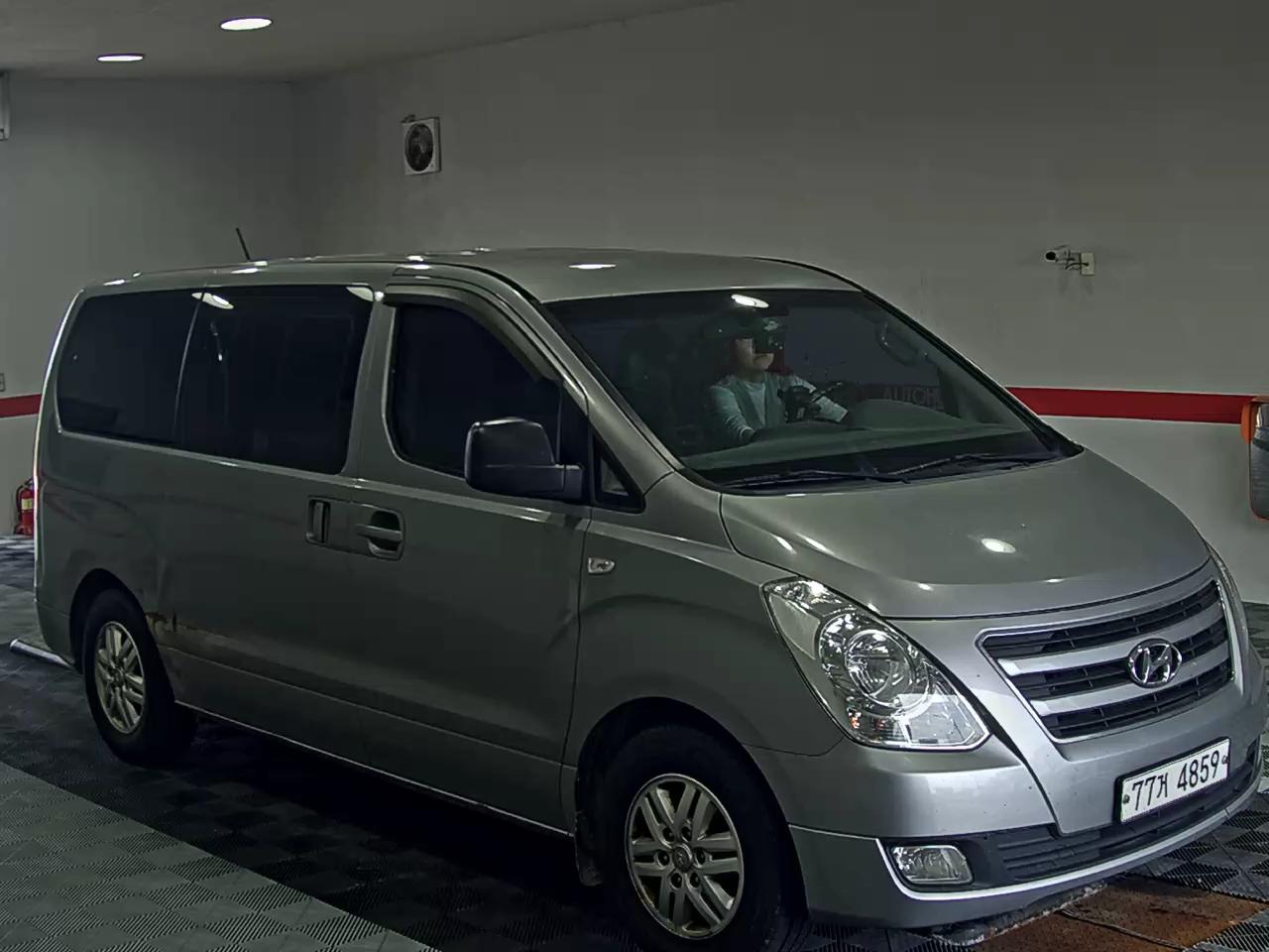2017 - hyundai grand starex