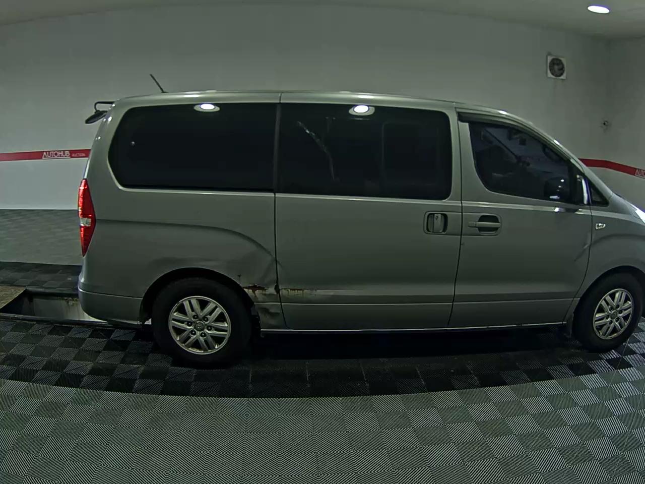 2017 - hyundai grand starex