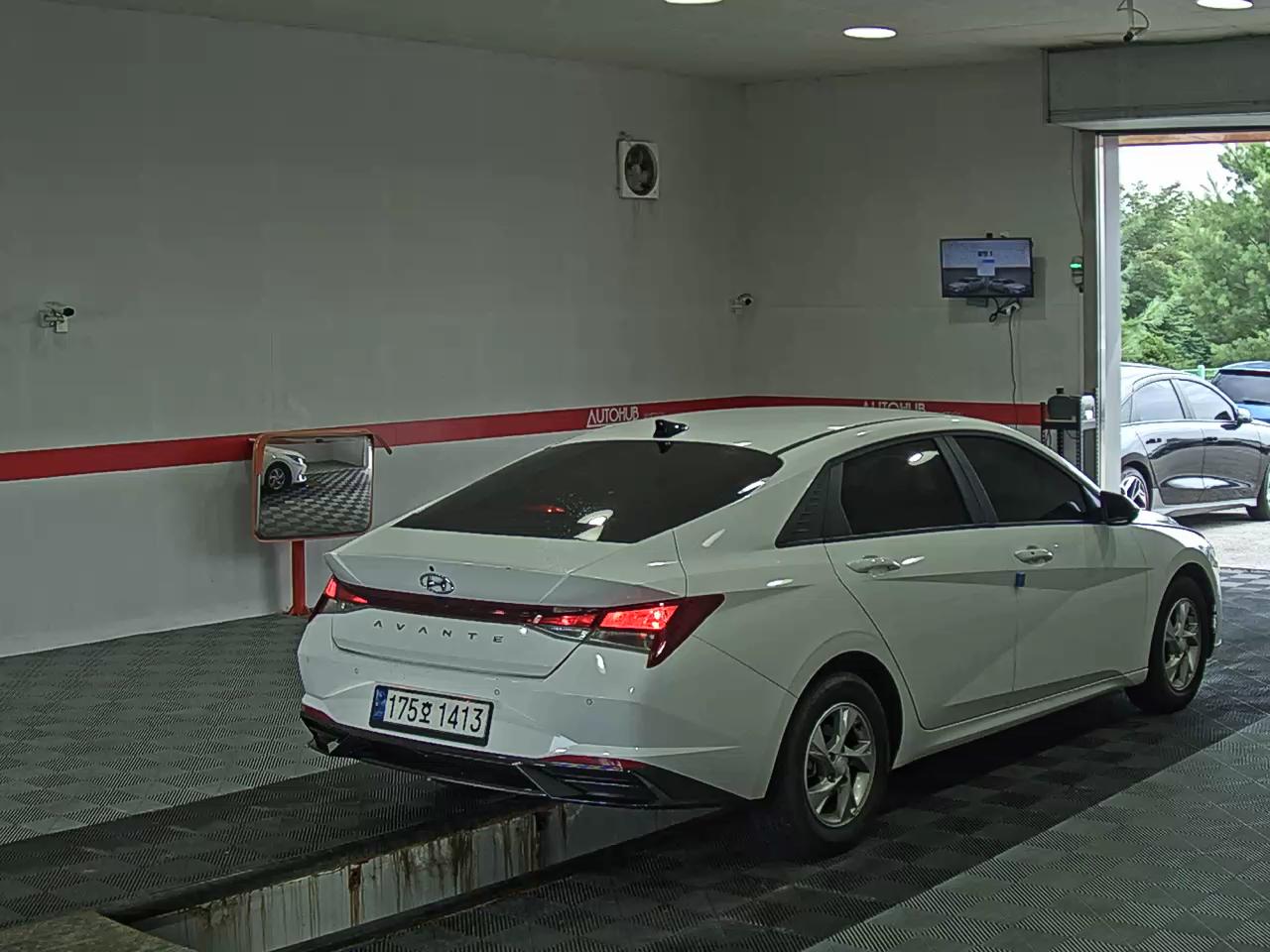 2023 - hyundai avante