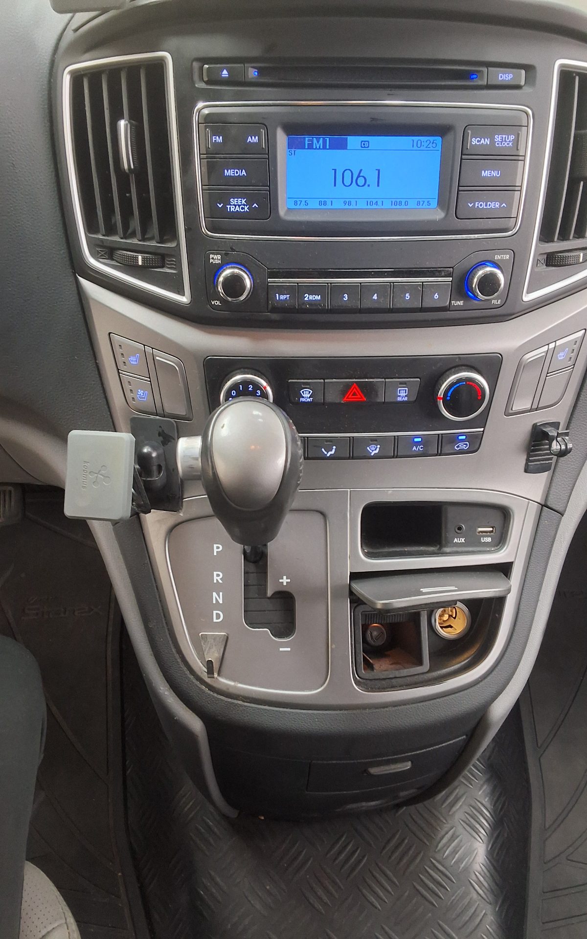 2021 - hyundai grand starex