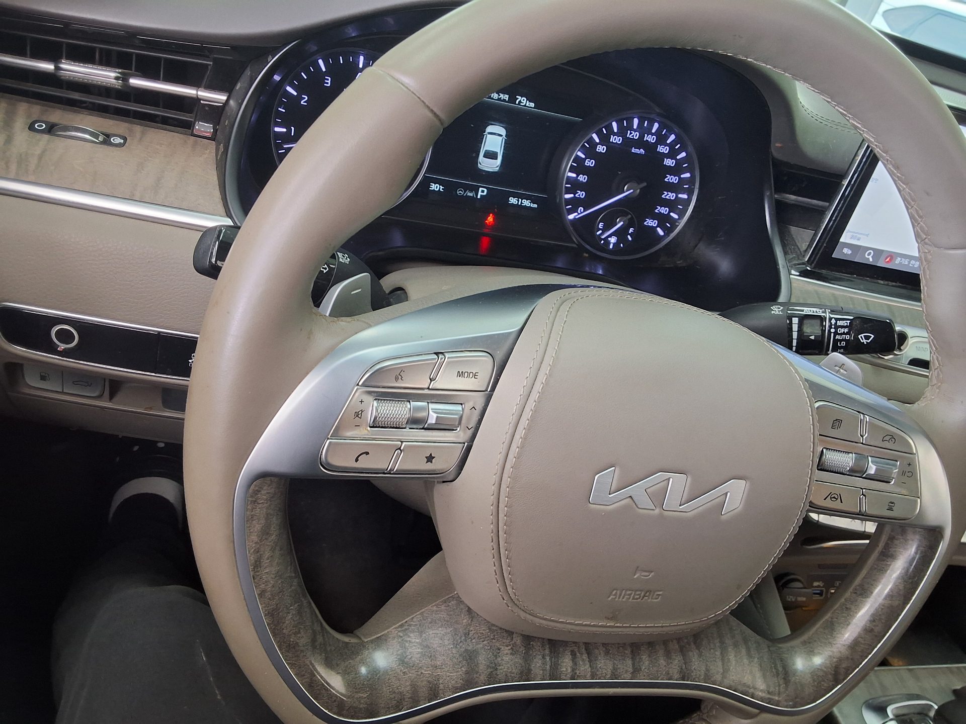 2022 - kia k9