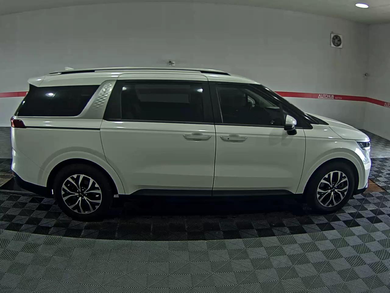 2021 - kia carnival