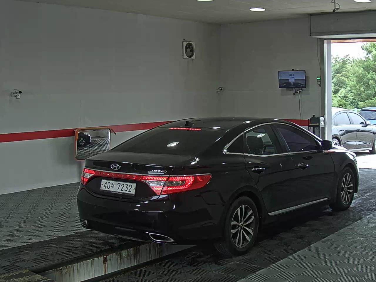 2012 - hyundai grandeur