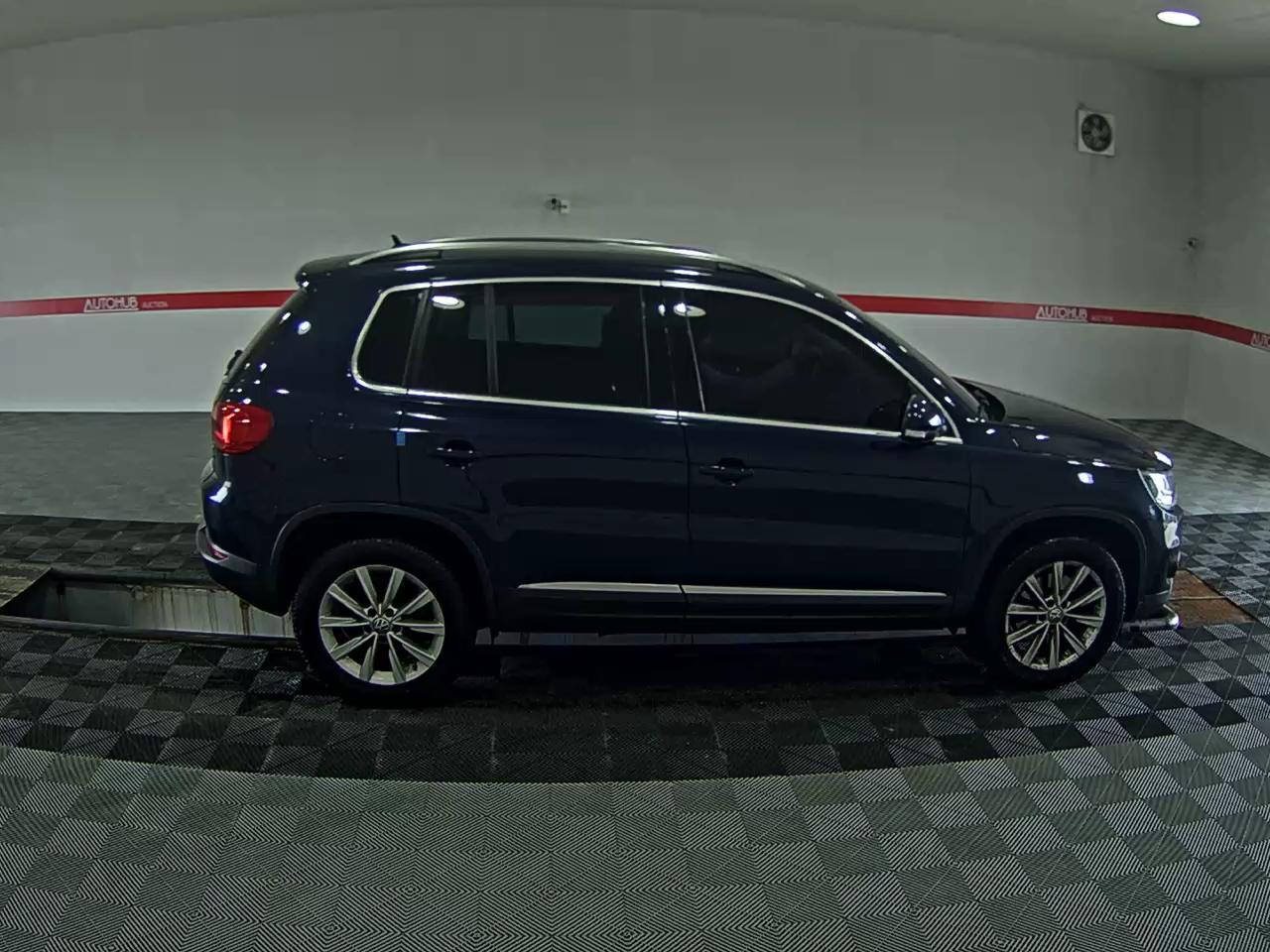 2016 - volkswagen tiguan