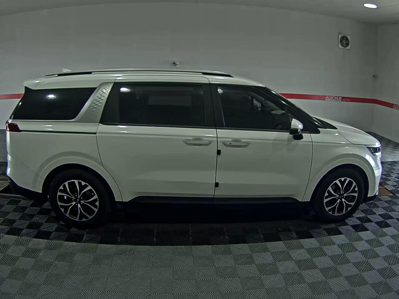 2021 - kia carnival