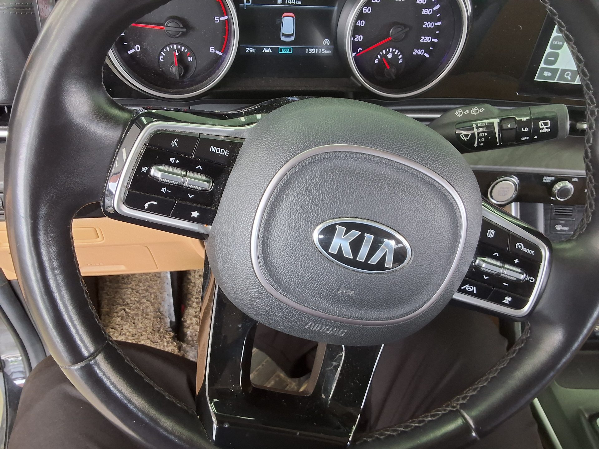 2021 - kia carnival