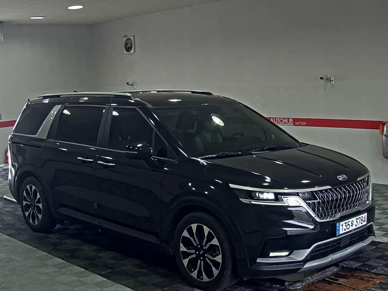 2021 - kia carnival