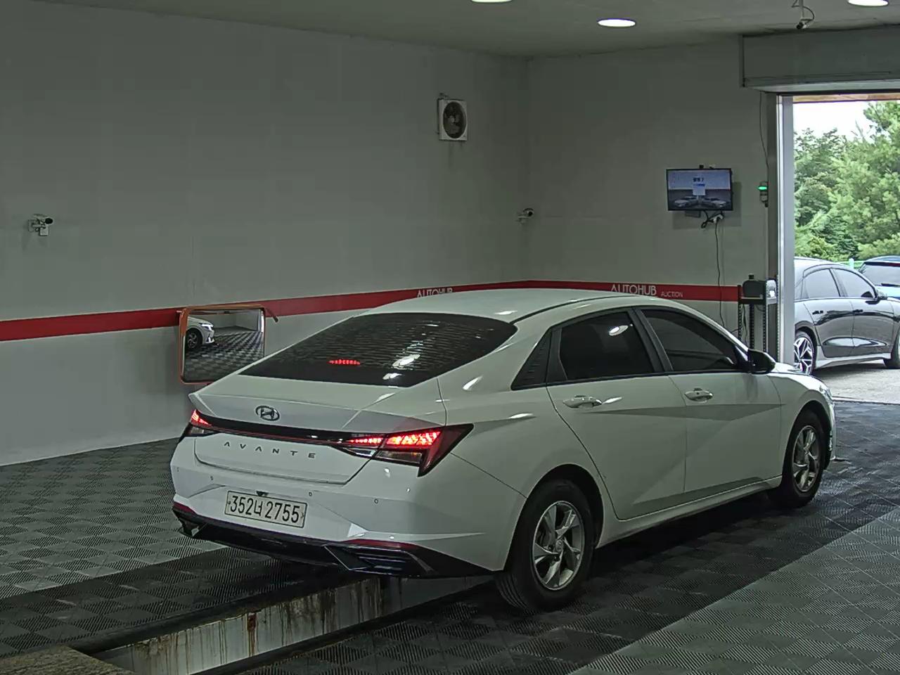 2021 - hyundai avante