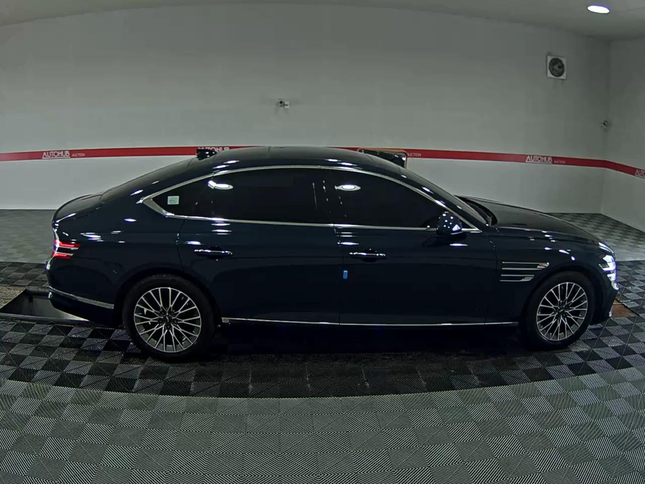 2022 - genesis g80